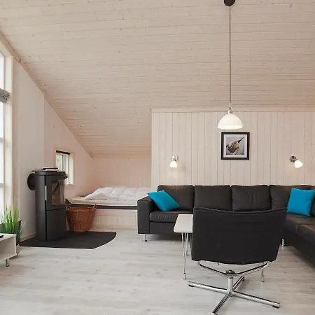 8 Person Holiday In Gro Enbrode Grossenbrode